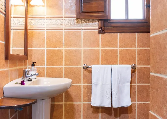 Villa Con Piscina Climatizada Y Jardin En Icod De Vinos - Es-279-18 *